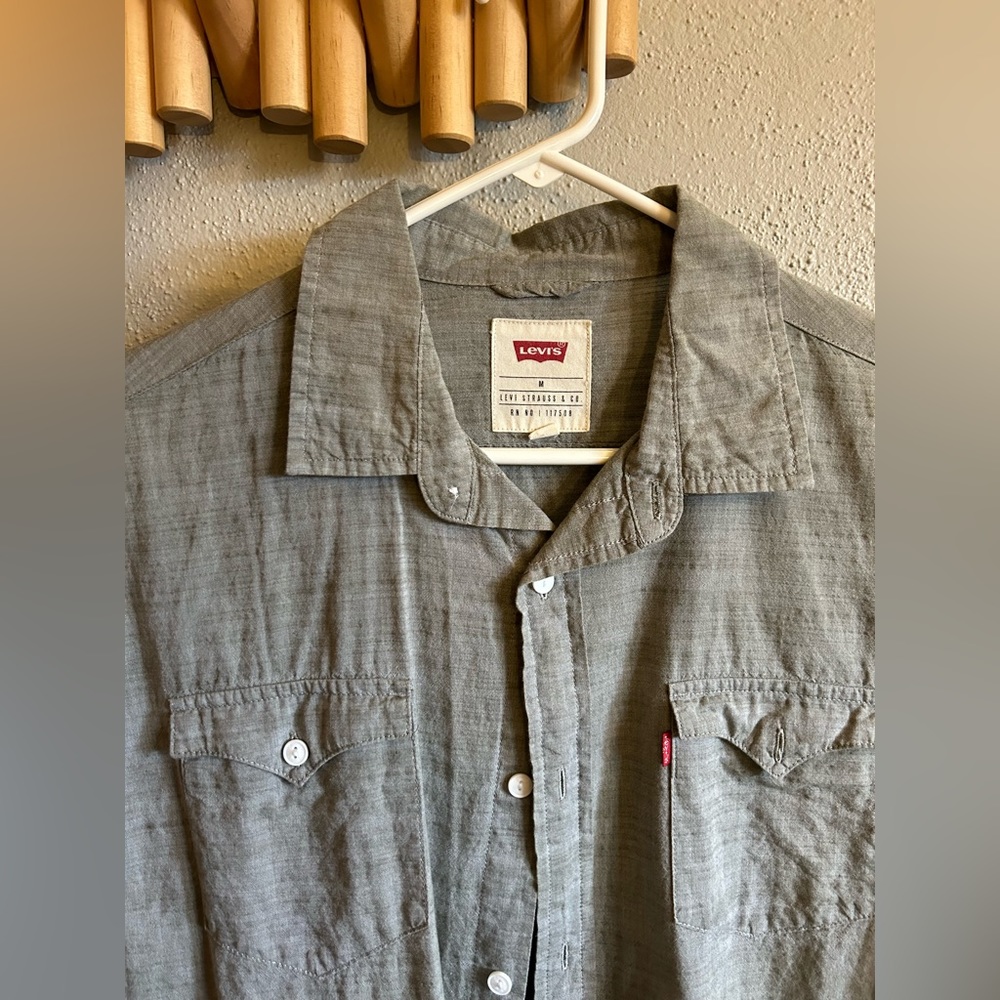 Levi's Men's Short Sleeve Button Down Shirt Size XXL Grey Light Weight.